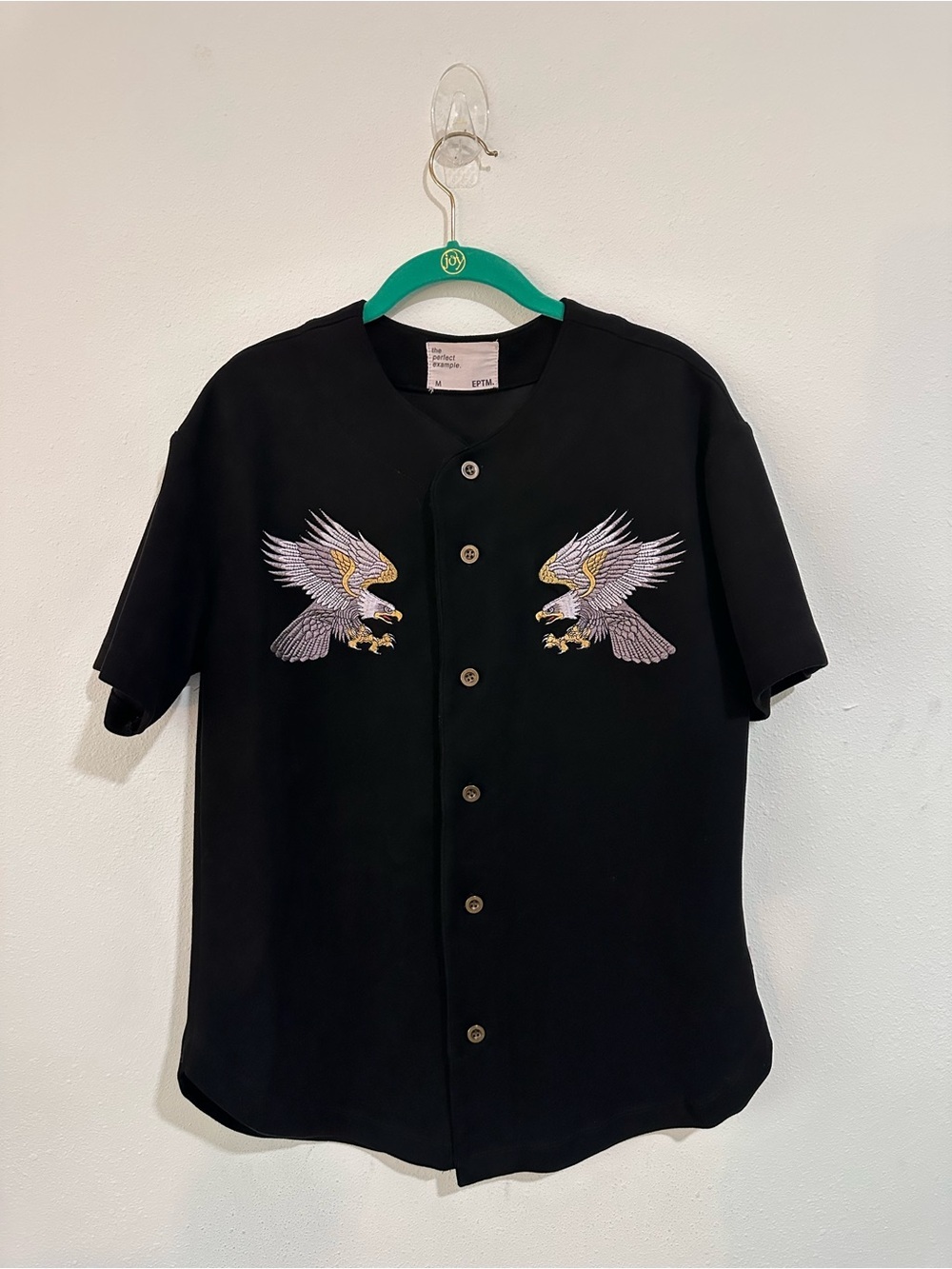 EPTM. Eagle Button Down